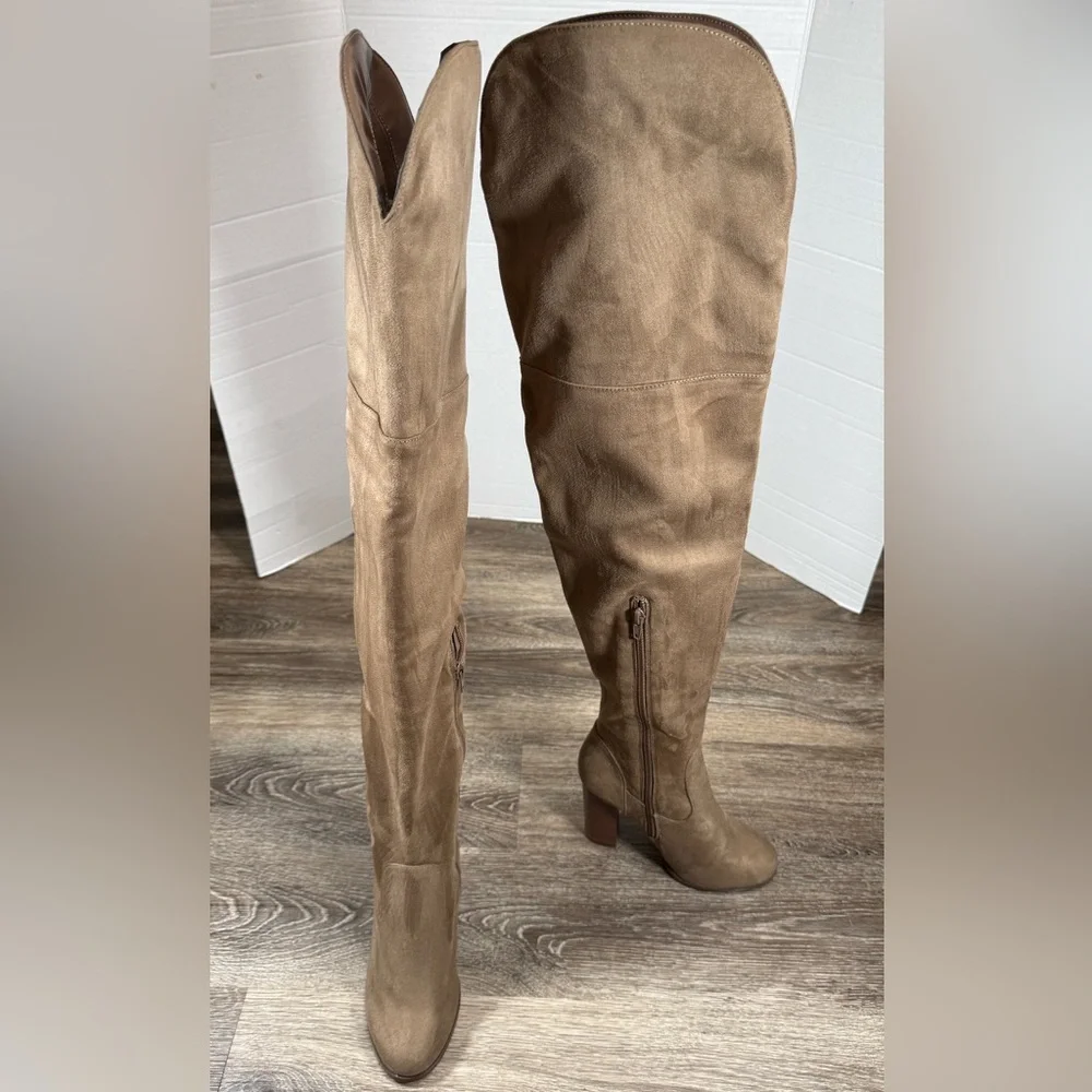 Charlotte Russe Boots Women's sz6 Tan 4
